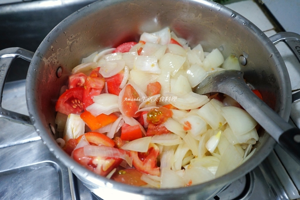 Amanda食譜,低油煙,健康料理,免顧火,免顧火料理,家常菜,懶人料理,懶人食譜,無水料理,無水番茄燉牛肉,無水番茄燉牛腱,牛肉食譜,牛腱食譜,番茄燉牛肉,番茄燉牛腱,番茄牛肉,茄紅素,鎖住鮮甜,零失敗食譜,電鍋料理,電鍋燉牛肉,電鍋食譜,食譜 @Amanda生活美食料理