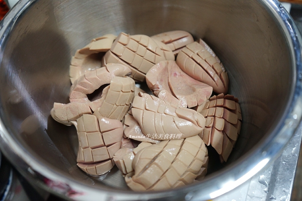十分鐘上菜,月子餐,清炒腰子,腰子保存,腰子保存方式,腰子保存方法,腰子去腥,腰子去腥味,腰子怎麼處理,腰子料理,腰子料理不要麻油,腰子清湯,腰子湯煮法,腰子處理,腰子處理方法,薑絲腰子湯,豬腰子怎麼處理,豬腰尺處理,豬腰處理,食譜,養生湯,麻油炒腰子,麻油腰子,麻油腰子湯做法,麻油腰子食譜,麻油腰花,麻油薑炒豬腰,麻油薑腰子,麻油薑腰花,麻油豬腰子 @Amanda生活美食料理