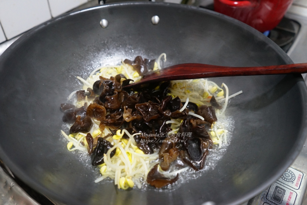 Amanda食譜,低油煙,十分鐘上菜,地中海料理,水炒芽菜,水炒蔬菜,水炒黃豆芽,水煎蔬菜,炒黃豆芽,無油煙,素食,素食料理,蔬食,蔬食料理,食譜,黃豆芽料理 @Amanda生活美食料理