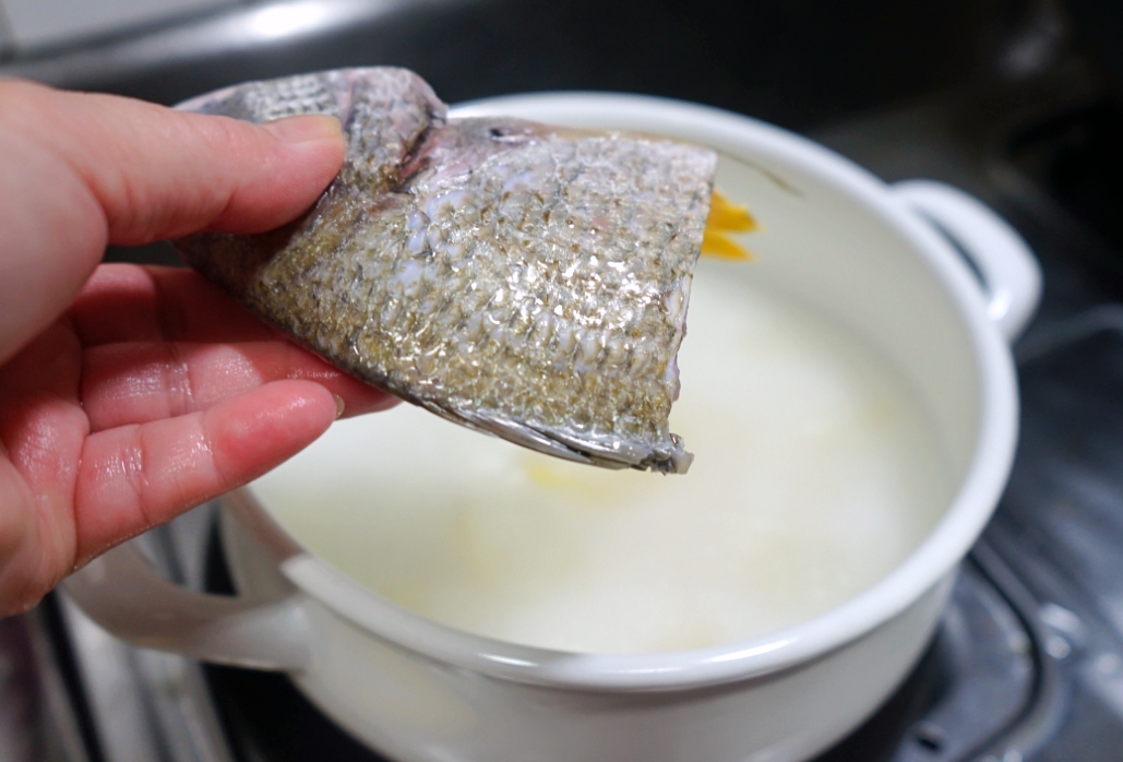 Amanda食譜,九層塔魚湯,十分鐘上菜,地中海料理,地中海飲食,海鮮,蔥花魚湯,薑絲魚湯,赤翅仔料理,赤翅仔魚湯,赤翅魚湯,青蔥魚湯,食譜,魚湯,鮮魚湯,黃鰭鯛料理,黃鰭鯛魚湯 @Amanda生活美食料理 Amanda食譜,九層塔魚湯,十分鐘上菜,地中海料理,地中海飲食,海鮮,蔥花魚湯,薑絲魚湯,赤翅仔料理,赤翅仔魚湯,赤翅魚湯,青蔥魚湯,食譜,魚湯,鮮魚湯,黃鰭鯛料理,黃鰭鯛魚湯 @Amanda生活美食料理