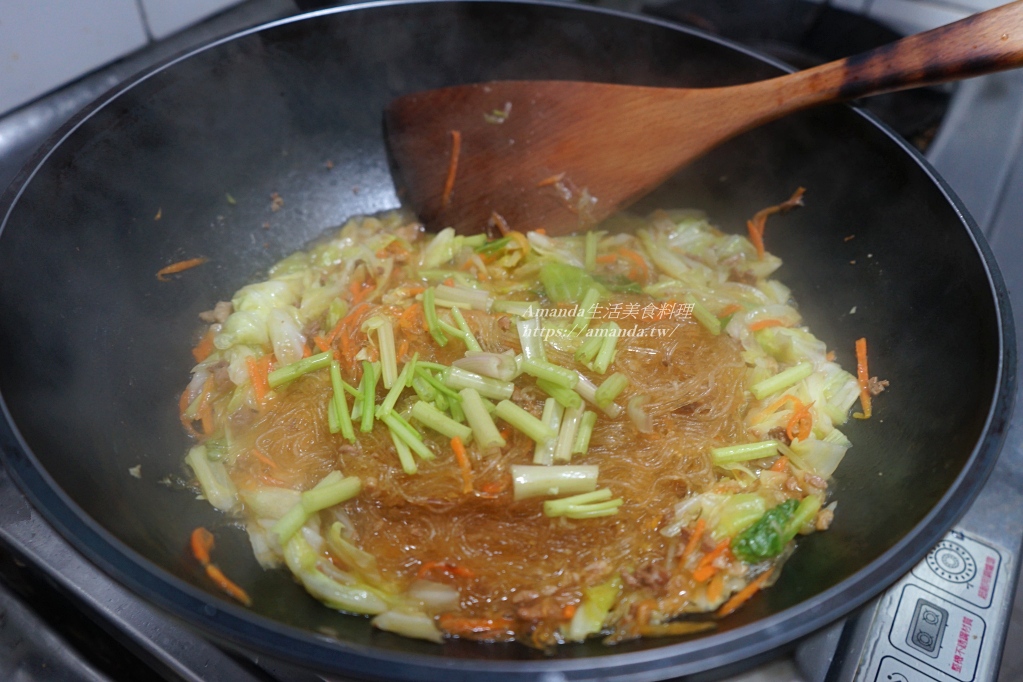 Amanda食譜,十分鐘上菜,台灣料理,台灣料理食譜,炒冬粉,炒粉絲,肉末炒冬粉,肉末炒粉絲,肉燥炒冬粉,肉燥炒粉絲,肉醬炒粉絲,食譜 @Amanda生活美食料理