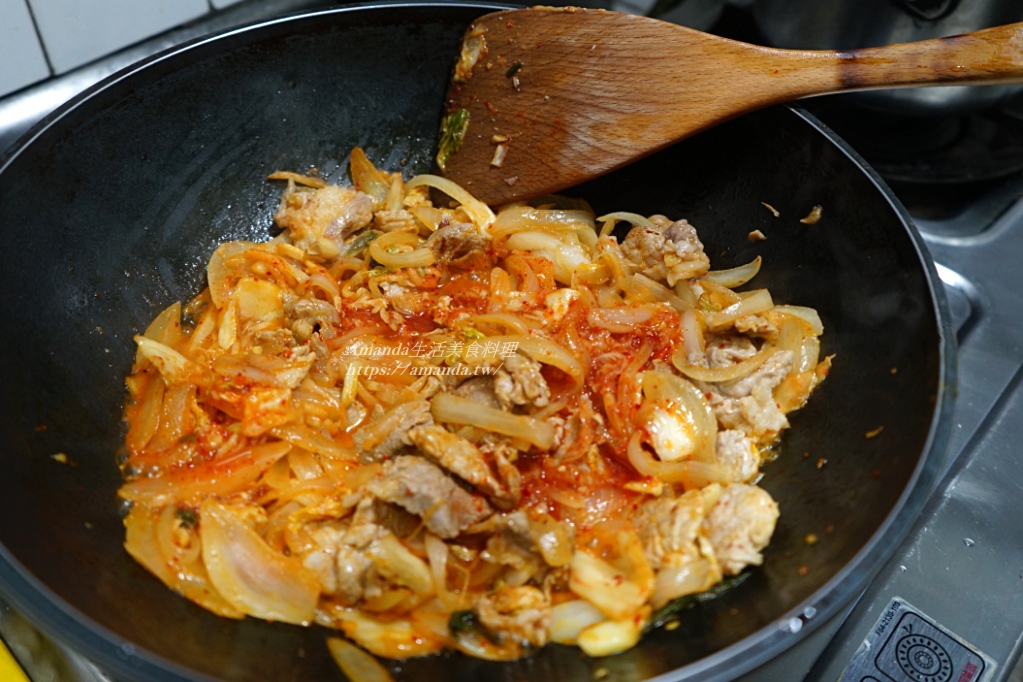 Amanda食譜,十分鐘上菜,梅花火鍋肉料理,梅花肉料理,泡菜炒梅花火鍋肉,泡菜炒梅花肉,泡菜炒火鍋肉,泡菜炒肉,泡菜炒豬肉,火鍋肉料理,韓式泡菜炒梅花肉,韓式泡菜炒梅花豬,韓式泡菜炒火鍋肉,韓式泡菜炒肉,韓式泡菜炒豬肉,食譜 @Amanda生活美食料理