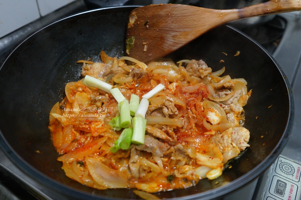 Amanda食譜,十分鐘上菜,梅花火鍋肉料理,梅花肉料理,泡菜炒梅花火鍋肉,泡菜炒梅花肉,泡菜炒火鍋肉,泡菜炒肉,泡菜炒豬肉,火鍋肉料理,韓式泡菜炒梅花肉,韓式泡菜炒梅花豬,韓式泡菜炒火鍋肉,韓式泡菜炒肉,韓式泡菜炒豬肉,食譜 @Amanda生活美食料理