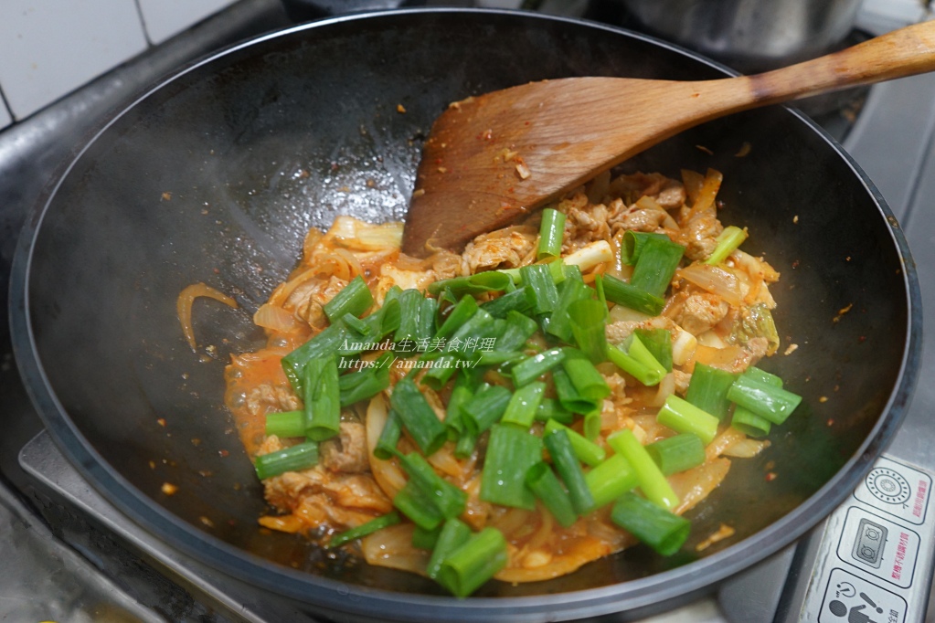 Amanda食譜,十分鐘上菜,梅花火鍋肉料理,梅花肉料理,泡菜炒梅花火鍋肉,泡菜炒梅花肉,泡菜炒火鍋肉,泡菜炒肉,泡菜炒豬肉,火鍋肉料理,韓式泡菜炒梅花肉,韓式泡菜炒梅花豬,韓式泡菜炒火鍋肉,韓式泡菜炒肉,韓式泡菜炒豬肉,食譜 @Amanda生活美食料理