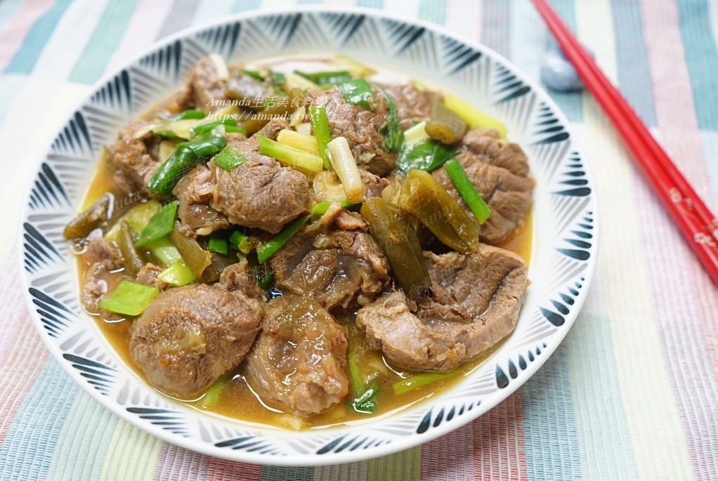 Amanda食譜,剝皮辣椒料理,剝皮辣椒炒牛肉,剝皮辣椒煮牛肉,剝皮辣椒食譜,十分鐘上菜,燉牛肉料理,牛肉料理,牛肉食譜,牛腱肉料理,食譜 @Amanda生活美食料理
