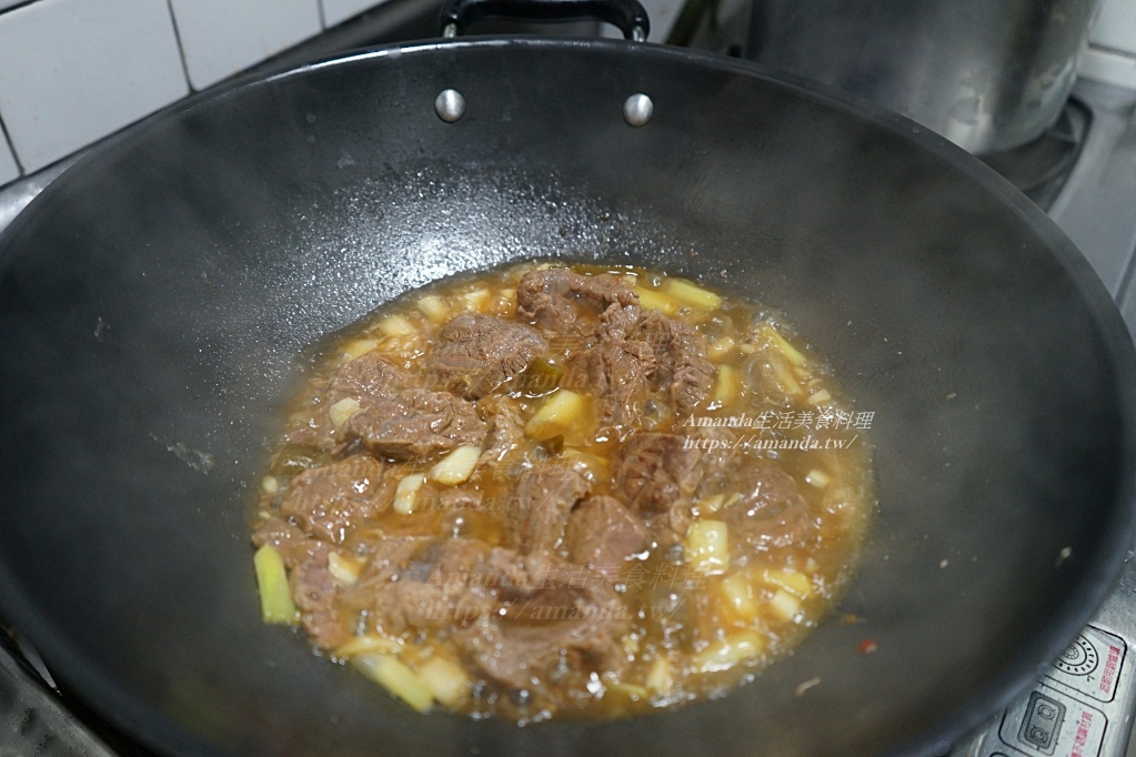 Amanda食譜,剝皮辣椒料理,剝皮辣椒炒牛肉,剝皮辣椒煮牛肉,剝皮辣椒食譜,十分鐘上菜,燉牛肉料理,牛肉料理,牛肉食譜,牛腱肉料理,食譜 @Amanda生活美食料理 Amanda食譜,剝皮辣椒料理,剝皮辣椒炒牛肉,剝皮辣椒煮牛肉,剝皮辣椒食譜,十分鐘上菜,燉牛肉料理,牛肉料理,牛肉食譜,牛腱肉料理,食譜 @Amanda生活美食料理
