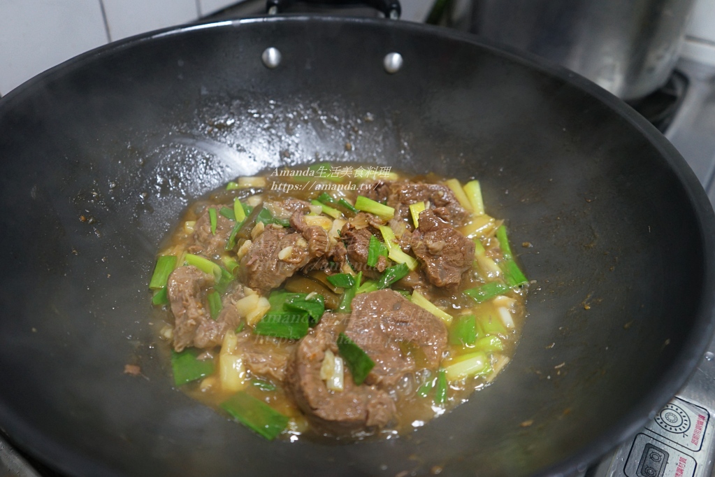 Amanda食譜,剝皮辣椒料理,剝皮辣椒炒牛肉,剝皮辣椒煮牛肉,剝皮辣椒食譜,十分鐘上菜,燉牛肉料理,牛肉料理,牛肉食譜,牛腱肉料理,食譜 @Amanda生活美食料理 Amanda食譜,剝皮辣椒料理,剝皮辣椒炒牛肉,剝皮辣椒煮牛肉,剝皮辣椒食譜,十分鐘上菜,燉牛肉料理,牛肉料理,牛肉食譜,牛腱肉料理,食譜 @Amanda生活美食料理