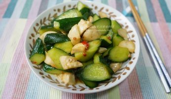 10分鐘上菜,10分鐘料理,Amanda食譜,低醣,十分鐘上菜,小黃瓜炒杏鮑菇,小黃瓜炒菌菇,快炒,炒小黃瓜,炒杏鮑菇,瘦身料理,蔬食,豆瓣醬,開胃菜,食譜 @Amanda生活美食料理
