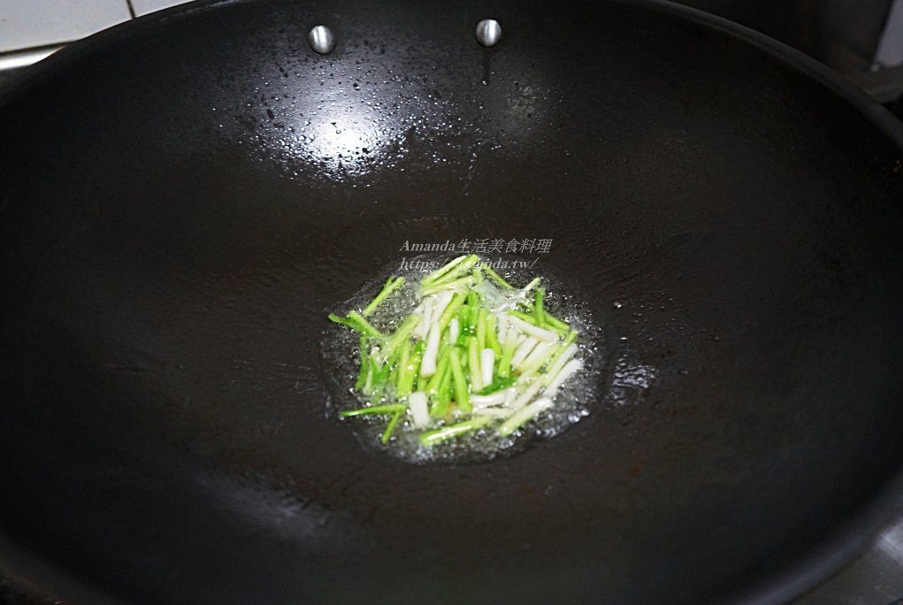 10分鐘上菜,10分鐘料理,Amanda食譜,XO醬炒油麵,XO醬炒麵,十分鐘上菜,干貝XO醬炒油麵,干貝XO醬炒麵,干貝醬炒油麵,干貝醬炒麵,快速炒麵,油麵怎麼炒,海鮮,炒油麵,炒油麵技巧,炒麵,炒麵技巧,食譜 @Amanda生活美食料理