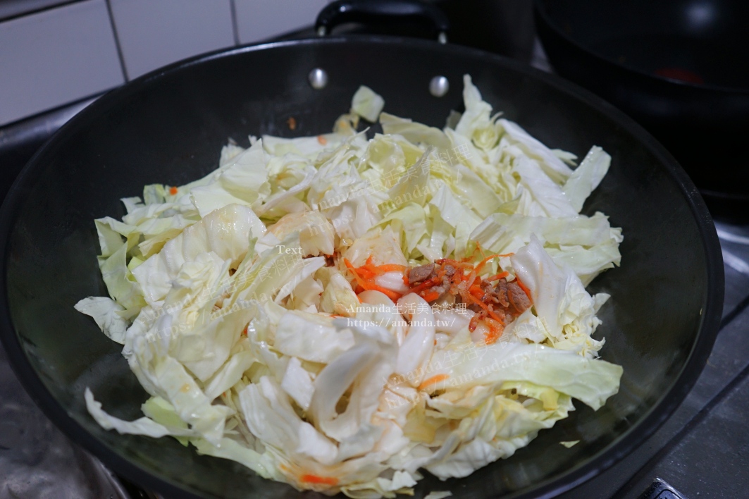 Amanda食譜,台式炒米粉,台灣小吃,台灣美食,櫻花蝦炒米粉,櫻花蝦肉絲炒米粉,炒米粉影片,炒米粉影音,肉絲炒米粉,食譜,食譜影音 @Amanda生活美食料理 Amanda食譜,台式炒米粉,台灣小吃,台灣美食,櫻花蝦炒米粉,櫻花蝦肉絲炒米粉,炒米粉影片,炒米粉影音,肉絲炒米粉,食譜,食譜影音 @Amanda生活美食料理