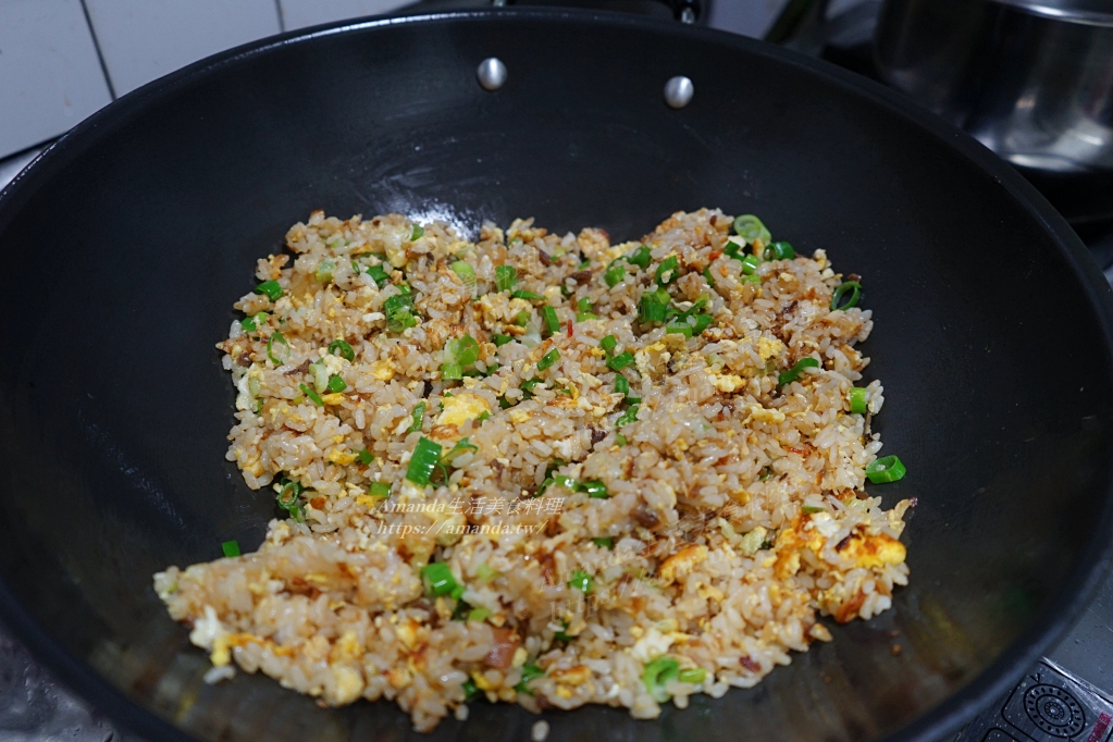 Amanda食譜,便當菜,十分鐘上菜,家常菜,干貝醬蛋炒飯,快速料理,懶人食譜,料理教學,方便醬炒飯,海味醬,海味醬蛋炒飯,海鮮,炒飯,炒飯食譜,蛋炒飯,醬料炒飯,醬蛋炒飯,青蔥蛋炒飯,食譜,食譜著作 @Amanda生活美食料理 Amanda食譜,便當菜,十分鐘上菜,家常菜,干貝醬蛋炒飯,快速料理,懶人食譜,料理教學,方便醬炒飯,海味醬,海味醬蛋炒飯,海鮮,炒飯,炒飯食譜,蛋炒飯,醬料炒飯,醬蛋炒飯,青蔥蛋炒飯,食譜,食譜著作 @Amanda生活美食料理