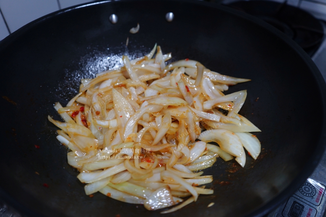 Amanda食譜,低脂料理,低醣料理,十分鐘上菜,洋蔥料理,蛋白質,雞絲,雞肉料理,雞胸肉料理,電鍋料理,電鍋蒸雞胸肉,食譜 @Amanda生活美食料理