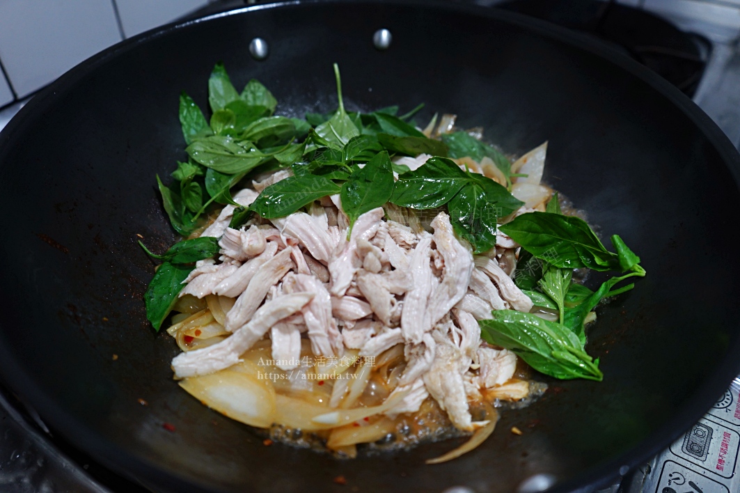 Amanda食譜,低脂料理,低醣料理,十分鐘上菜,洋蔥料理,蛋白質,雞絲,雞肉料理,雞胸肉料理,電鍋料理,電鍋蒸雞胸肉,食譜 @Amanda生活美食料理