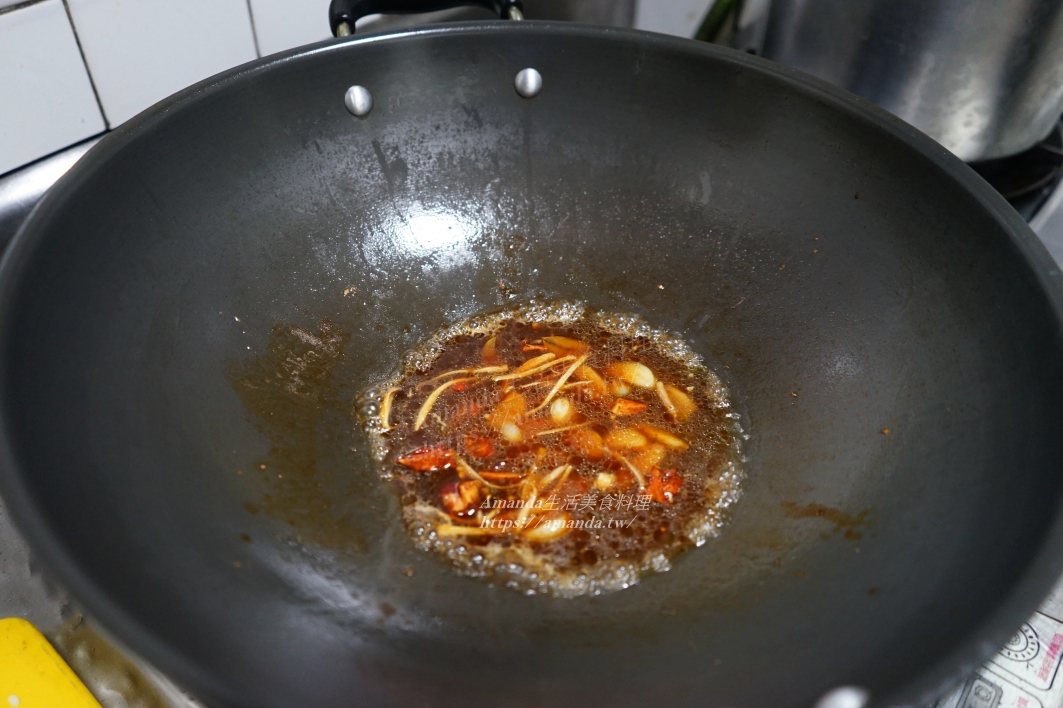 三杯無骨雞肉,三杯雞肉絲,三杯雞胸肉,低脂三杯雞,低脂料理,低醣,十分鐘上菜,去皮雞肉,去骨雞肉,雞肉料理,雞胸肉,雞胸肉料理,食譜 @Amanda生活美食料理