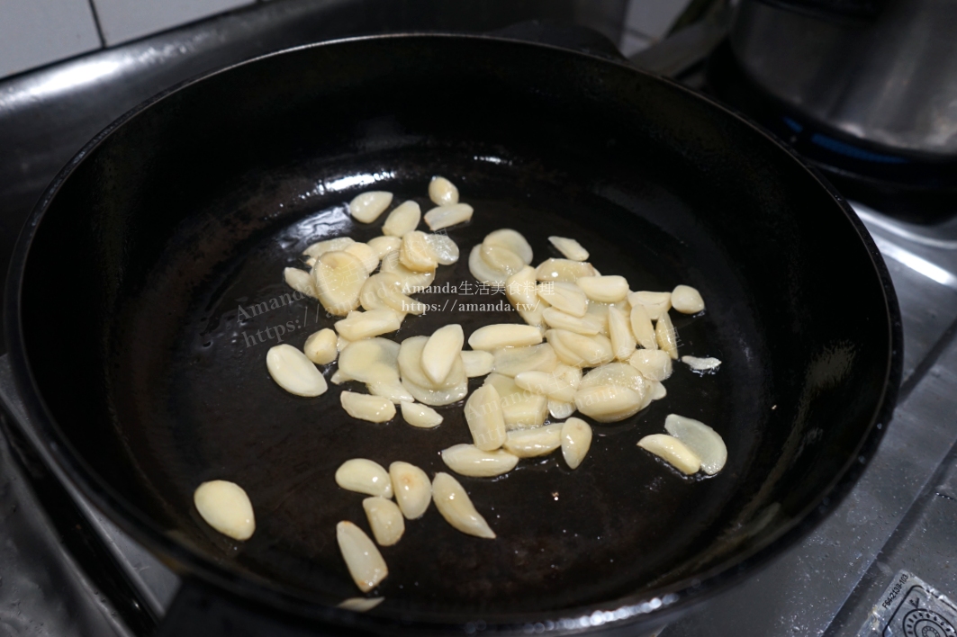 2026海鮮料理,Amanda食譜,十分鐘上菜,台灣小吃,台灣美食,帶殼蝦,快炒,快炒食譜,泰國蝦,海鮮,海鮮料理,海鮮食譜,熱炒,白蝦,白蝦料理,胡椒蝦,草蝦,草蝦料理,蒜味胡椒蝦,蝦料理,釣蝦場美食,食譜 @Amanda生活美食料理