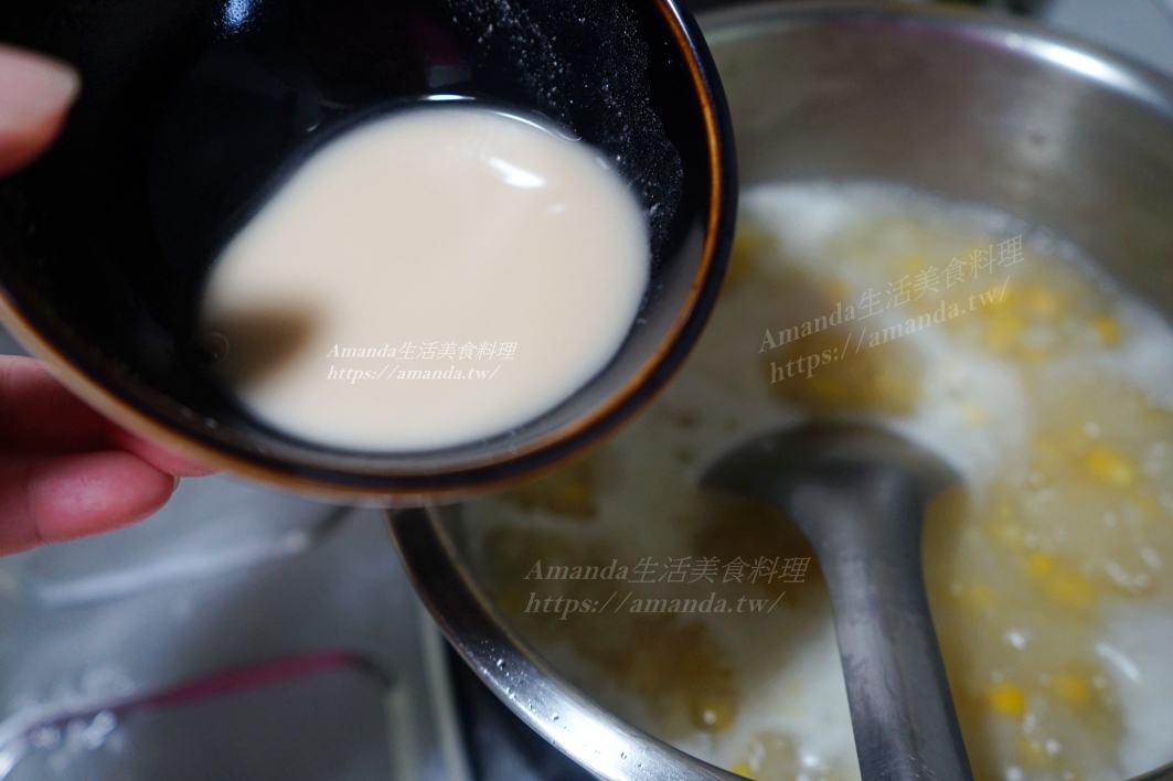 Amanda食譜,台式玉米濃湯,濃湯,無奶油玉米濃湯,牛排館玉米濃湯,玉米湯,玉米濃湯,雞湯,雞骨高湯,雞高湯,食譜,鮮奶玉米濃湯 @Amanda生活美食料理