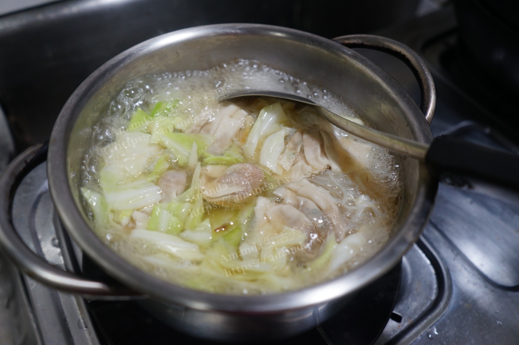 Amanda食譜,十分鐘上菜,台灣小吃,台灣美食,湯米粉,米粉湯,細米粉湯,自己煮,陽春米粉湯,食譜,餛飩湯米粉,餛飩米粉湯,高湯米粉 @Amanda生活美食料理