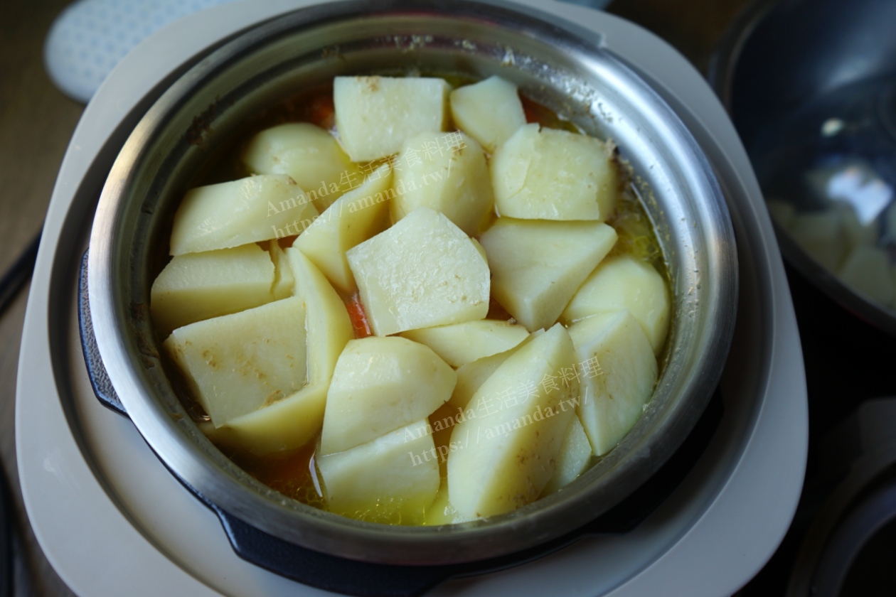 Amanda食譜,一鍋煮,免顧火,咖哩雞,咖哩雞燴飯,壓力鍋一鍋煮,壓力鍋料理,壓力鍋煮咖哩雞,快過料理,美食,萬用鍋料理,雞肉料理,雞胸肉料理,雞腿料理,食譜 @Amanda生活美食料理