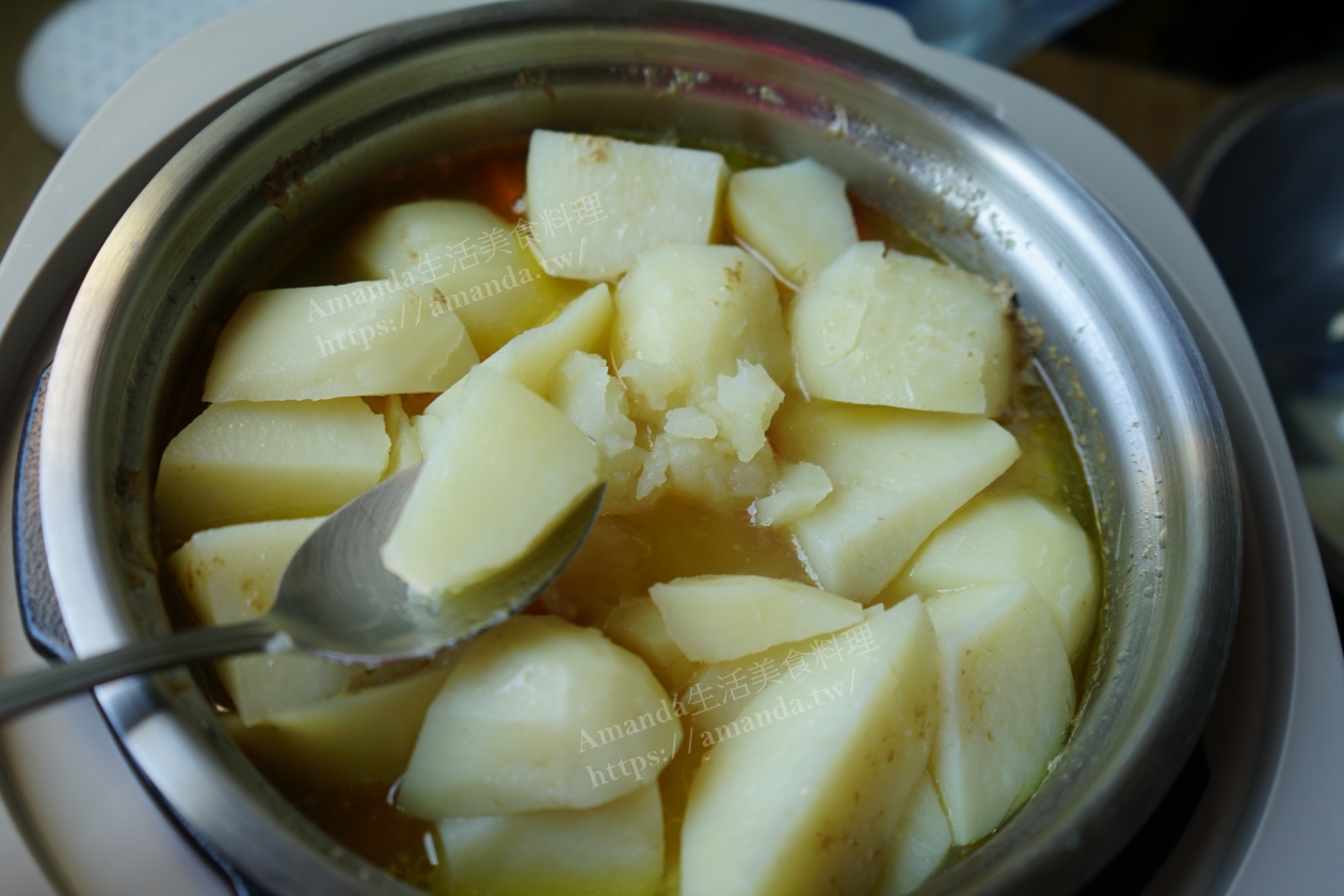 Amanda食譜,一鍋煮,免顧火,咖哩雞,咖哩雞燴飯,壓力鍋一鍋煮,壓力鍋料理,壓力鍋煮咖哩雞,快過料理,美食,萬用鍋料理,雞肉料理,雞胸肉料理,雞腿料理,食譜 @Amanda生活美食料理