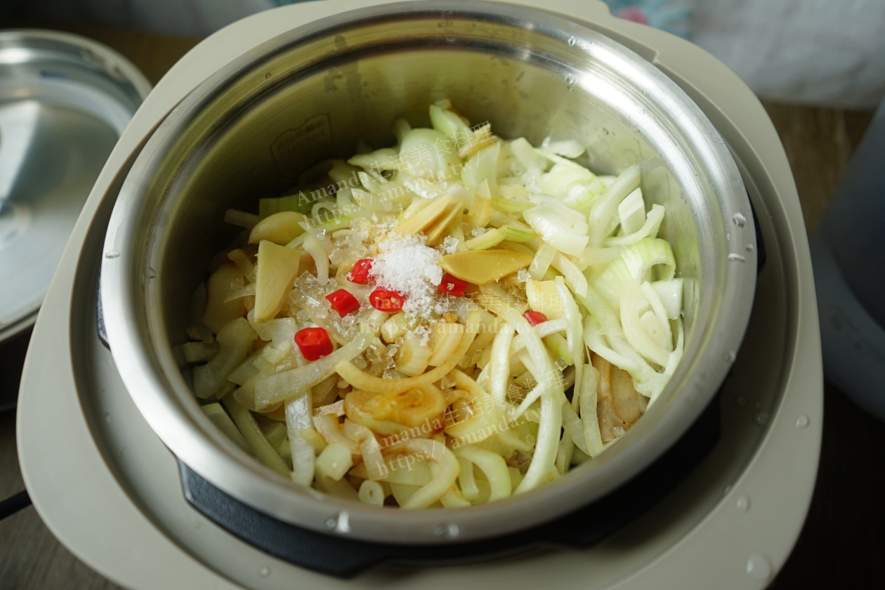 Amanda食譜,壓力鍋料理,壓力鍋滷雞翅,洋蔥滷雞翅,洋蔥燒雞翅,滷雞翅,燒雞翅,美食,萬用鍋料理,萬用鍋滷雞翅,食譜 @Amanda生活美食料理