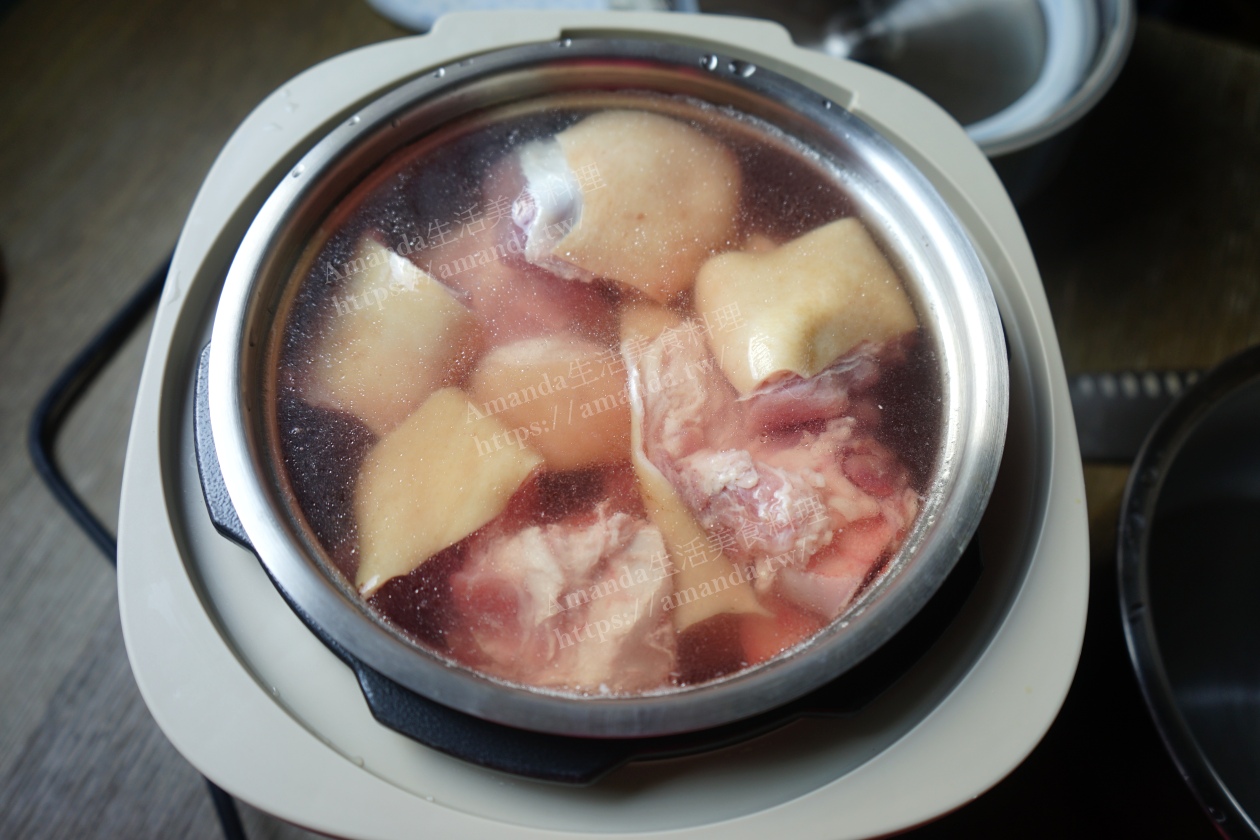 Amanda食譜,壓力鍋,壓力鍋料理,壓力鍋滷豬腳,滷肉入味,滷豬腳,滷豬腳入味,紅燒豬腳,美食,萬用鍋滷豬腳,豬皮料理,豬肉料理,豬腳料理,食譜 @Amanda生活美食料理 Amanda食譜,壓力鍋,壓力鍋料理,壓力鍋滷豬腳,滷肉入味,滷豬腳,滷豬腳入味,紅燒豬腳,美食,萬用鍋滷豬腳,豬皮料理,豬肉料理,豬腳料理,食譜 @Amanda生活美食料理