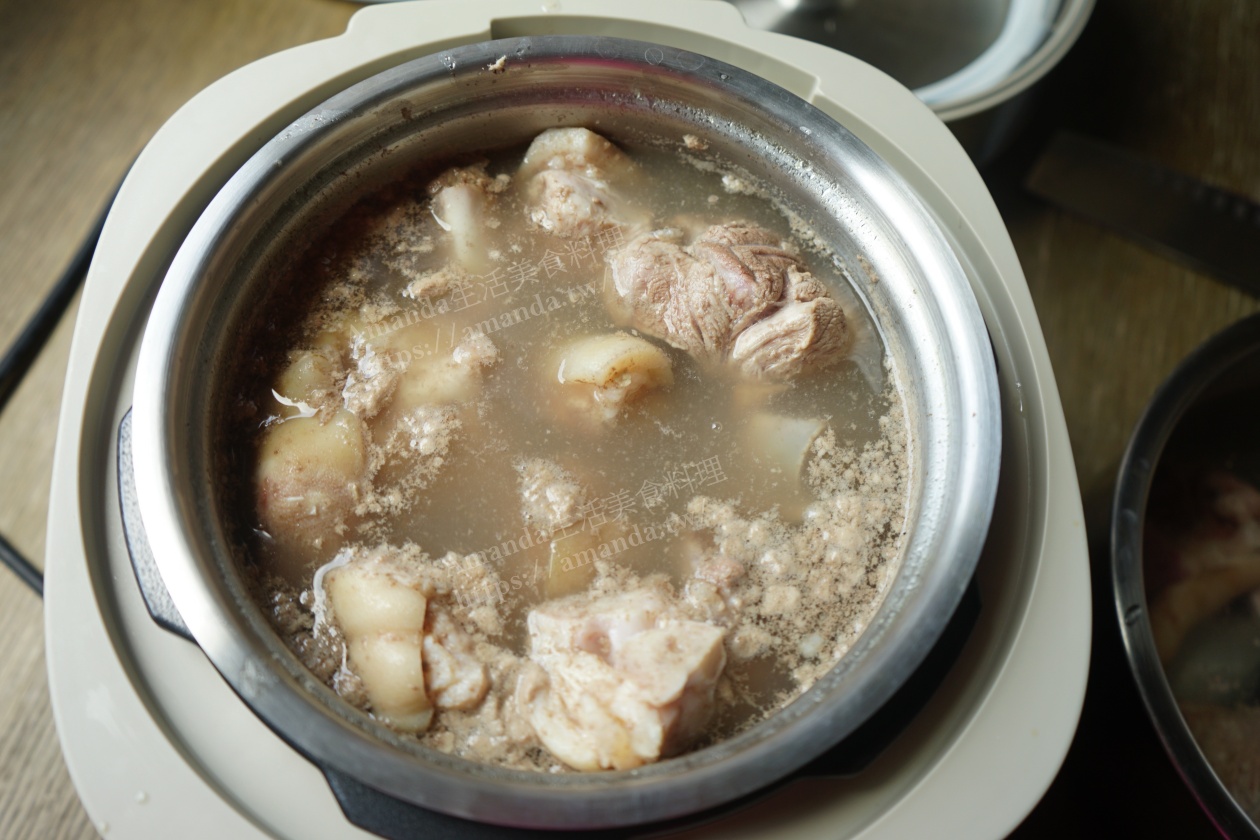 Amanda食譜,壓力鍋,壓力鍋料理,壓力鍋滷豬腳,滷肉入味,滷豬腳,滷豬腳入味,紅燒豬腳,美食,萬用鍋滷豬腳,豬皮料理,豬肉料理,豬腳料理,食譜 @Amanda生活美食料理 Amanda食譜,壓力鍋,壓力鍋料理,壓力鍋滷豬腳,滷肉入味,滷豬腳,滷豬腳入味,紅燒豬腳,美食,萬用鍋滷豬腳,豬皮料理,豬肉料理,豬腳料理,食譜 @Amanda生活美食料理