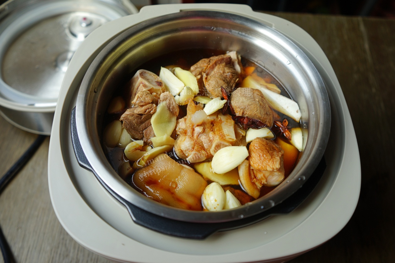 Amanda食譜,壓力鍋,壓力鍋料理,壓力鍋滷豬腳,滷肉入味,滷豬腳,滷豬腳入味,紅燒豬腳,美食,萬用鍋滷豬腳,豬皮料理,豬肉料理,豬腳料理,食譜 @Amanda生活美食料理 Amanda食譜,壓力鍋,壓力鍋料理,壓力鍋滷豬腳,滷肉入味,滷豬腳,滷豬腳入味,紅燒豬腳,美食,萬用鍋滷豬腳,豬皮料理,豬肉料理,豬腳料理,食譜 @Amanda生活美食料理