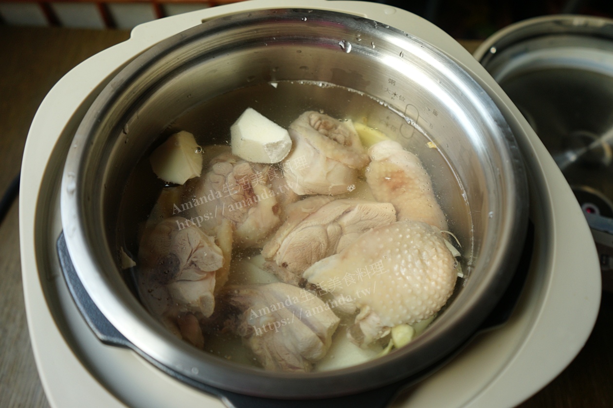 Amanda食譜,壓力鍋煲湯,壓力鍋燉雞湯,壓力鍋雞湯,竹筍雞湯,美食,萬用鍋竹筍雞湯,萬用鍋雞湯,雞湯,食譜,養生雞湯 @Amanda生活美食料理
